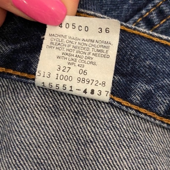 Vintage Classic 550 tapered Levi’s dark wash jeans - Picture 7 of 14